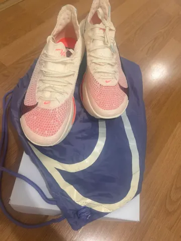 Used Nike Air Zoom Alphafly Next% 3 bike — image 7 of 7