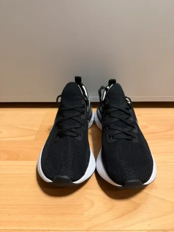 Used White React bike — image 3 of 4