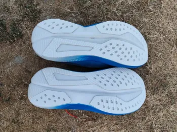 Used Hoka Basket bleu et blanc Taille 44 bike — image 4 of 4