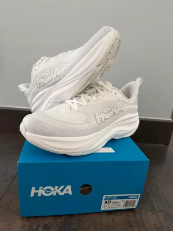 Hoka Skyflow Running Shoes d'occasion