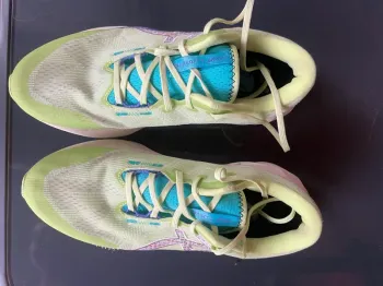 Używany Asics Novablast 5 Tr bike — zdjęcie 4 z 6