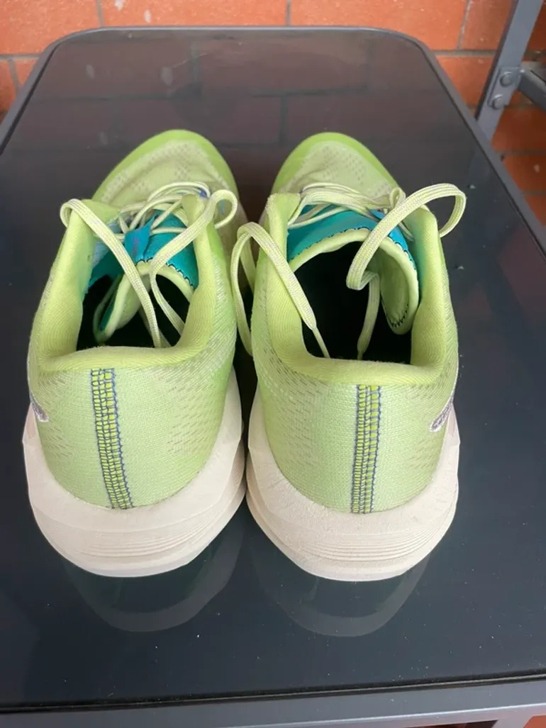 Używany Asics Novablast 5 Tr bike — zdjęcie 5 z 6