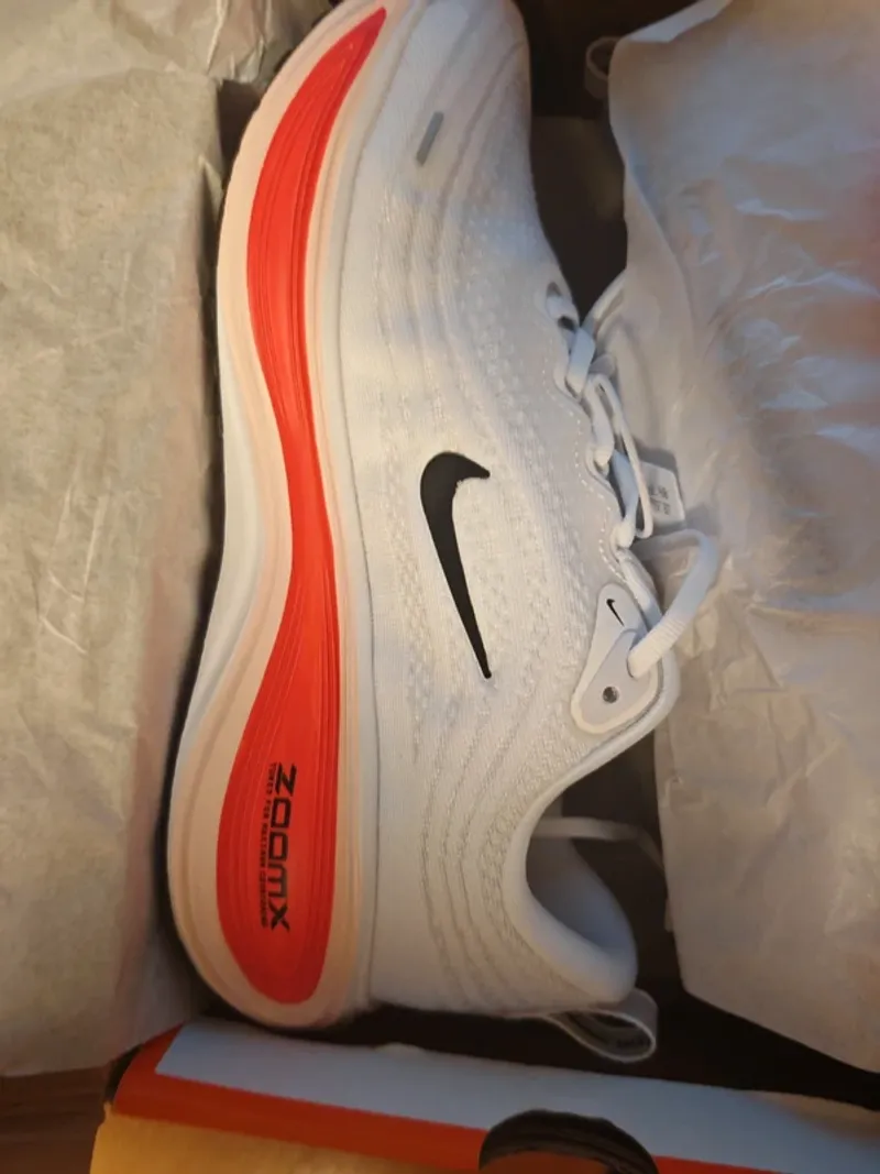 Nike Vomero Plus Running Shoes d'occasion