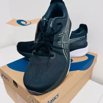Käytetty Asics Gel-Kayano 33 Running Shoes