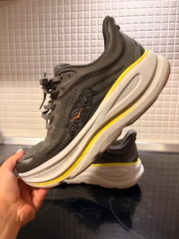 Hoka Bondi 9 bike d'occasion — image 2 sur 6