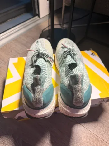 Adidas Ultra Boost Uncaged bike d'occasion — image 3 sur 6