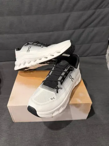 On Running Cloudtilt Running Shoes d'occasion