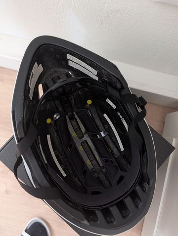 Brugt Giro Aerohead MIPS Helmet bike — billede 5 af 7