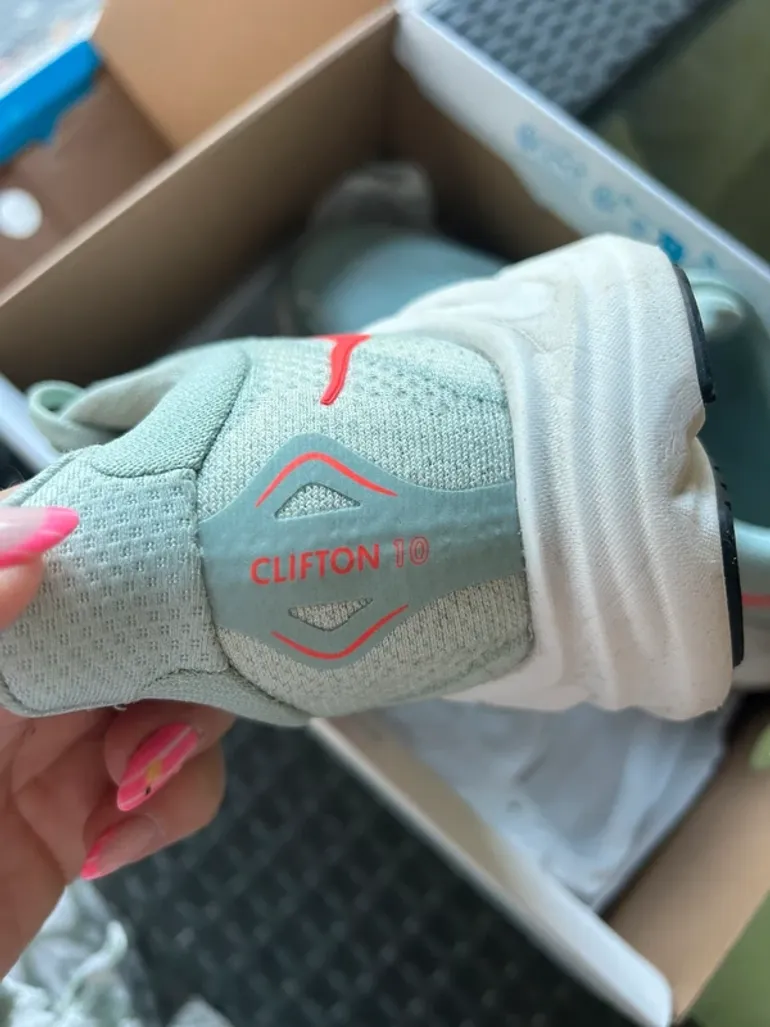 Hoka Clifton 10 bike d'occasion — image 5 sur 7