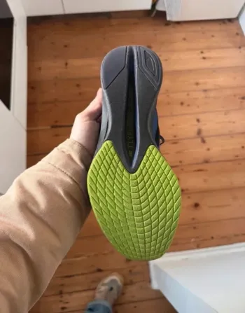Used Nike ZoomX Vaporfly Next% 4 bike — image 3 of 5
