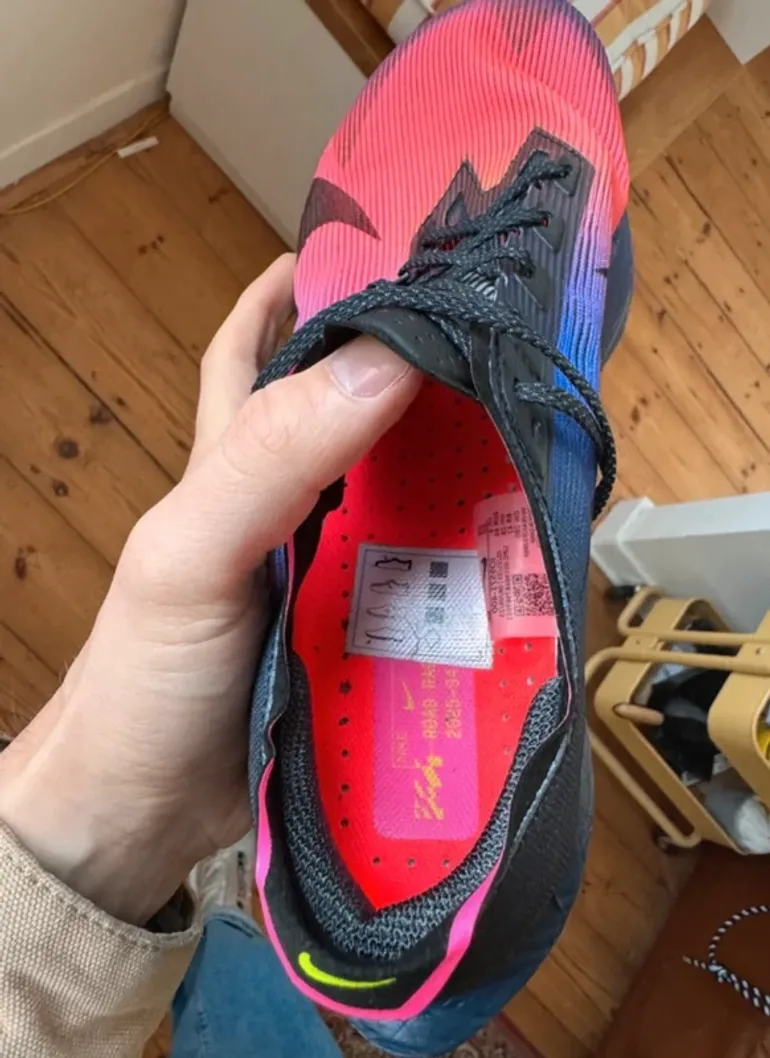 Used Nike ZoomX Vaporfly Next% 4 bike — image 5 of 5