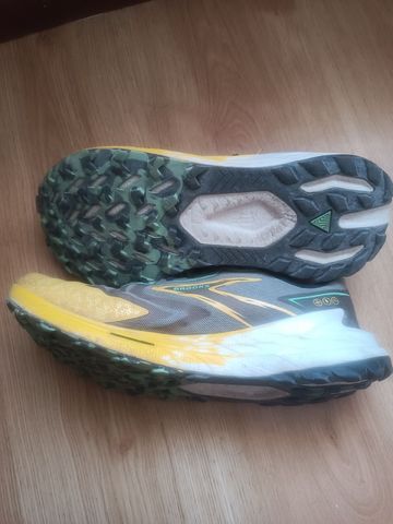 Used Brooks Catamount 3 Running Shoes