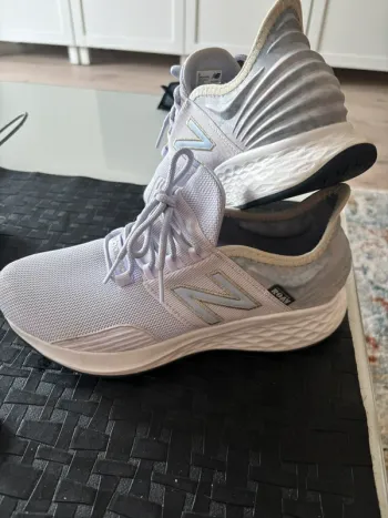 New Balance Sneakers bike usato — immagine 5 di 7