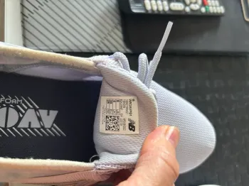 New Balance Sneakers bike usato — immagine 7 di 7