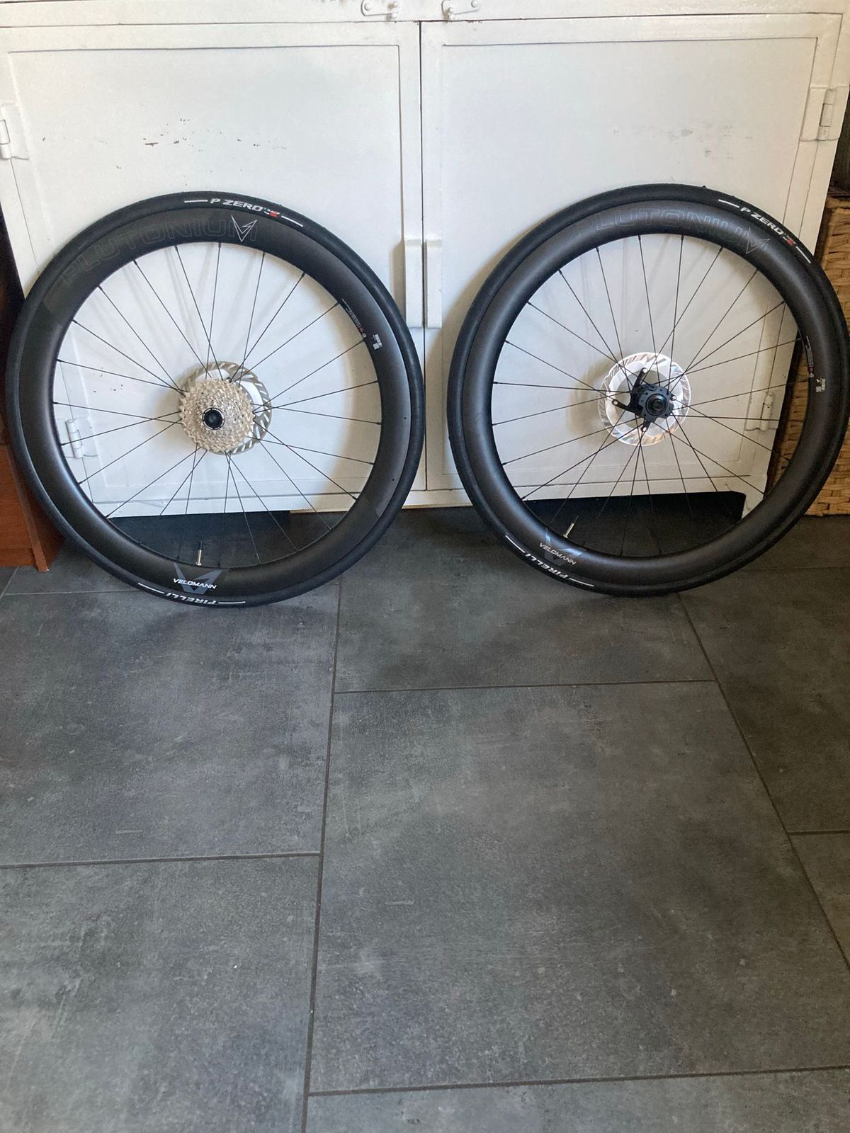 Velomann Plutonium 50mm Wheelset | buycycle