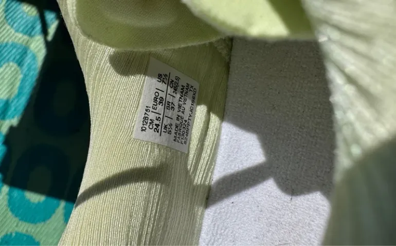 Použité Asics Novablast 4 bike — obrázek 6 z 7