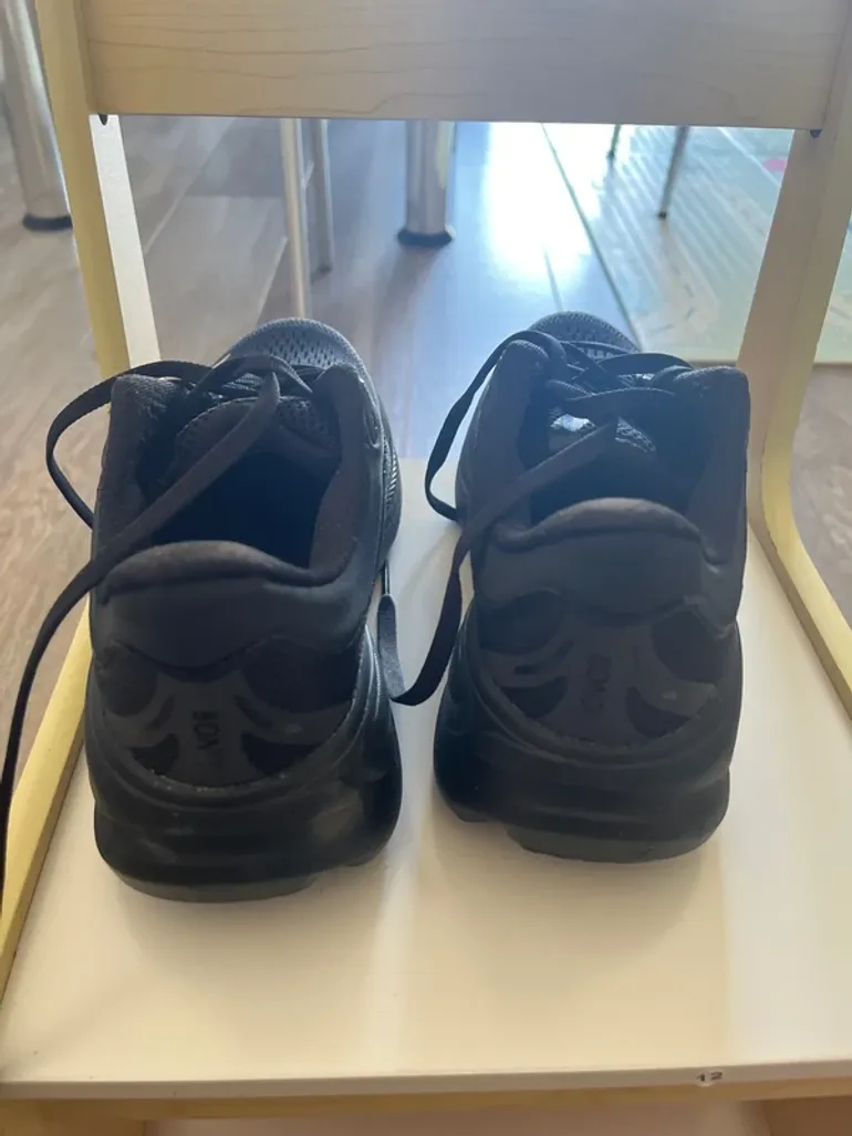 Hoka Clifton 10 bike d'occasion — image 8 sur 10