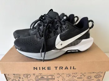 Pegasus Trail 5 Running Shoes d'occasion