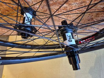 Brugt Dt Swiss FR571 Wheelset bike — billede 3 af 3
