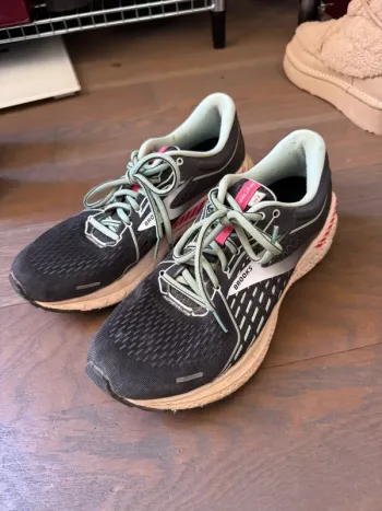 Used Brooks Running Shoes Running Shoes