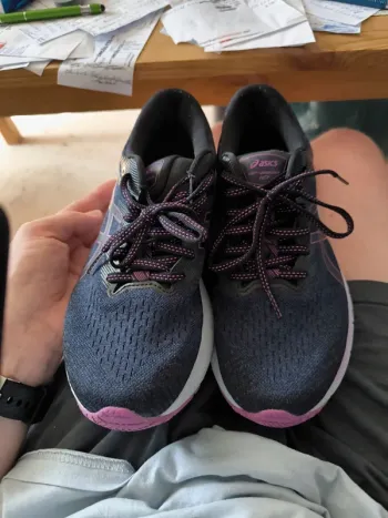 Gebrauchtes Asics GT-2000 Running Shoes