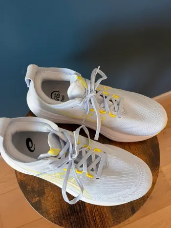 Used Asics Nimbus 27 Gel bike — image 6 of 6