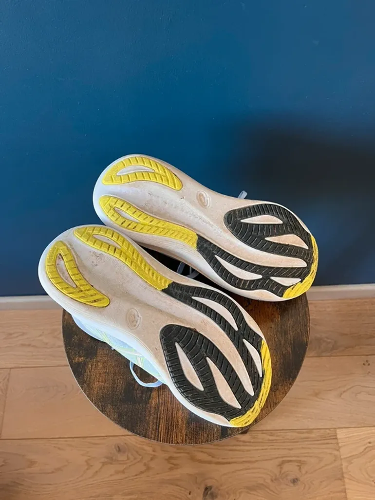 Used Asics Nimbus 27 Gel bike — image 4 of 6