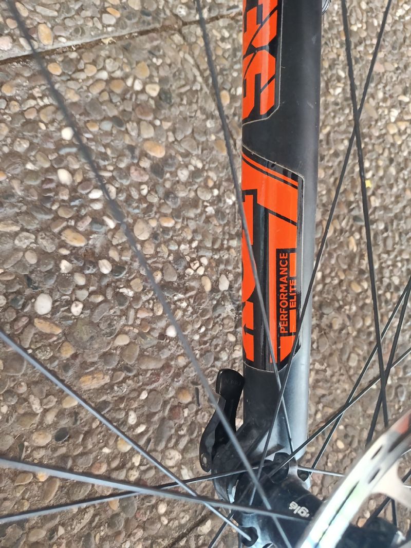 Used Fox 36 Performance Elite FIT GRIP2 Boost 2020 Fork