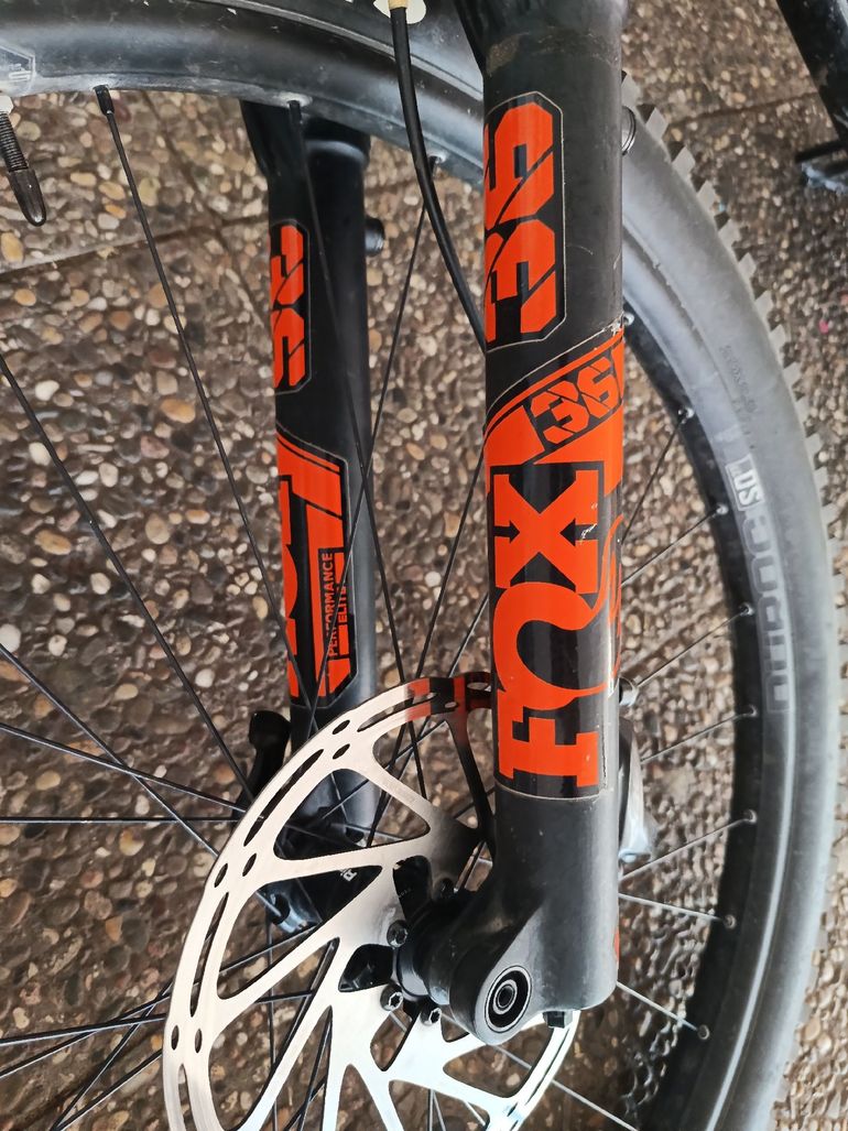 Brugt Fox 36 Performance Elite FIT GRIP2 Boost 2020 bike — billede 2 af 3