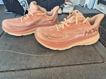 Hoka Clifton 9 bike d'occasion — image 3 sur 5