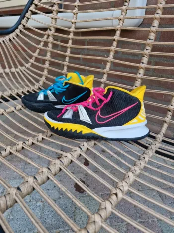 Used Nike Air Zoom Turbo Running Shoes