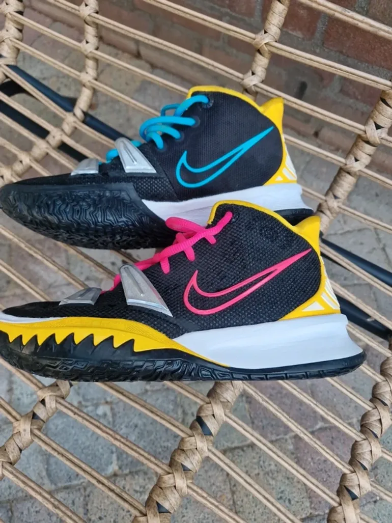 Used Nike Air Zoom Turbo bike — image 4 of 7