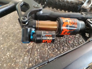 Fox Float X2 Factory 2024 Rear Suspension d'occasion
