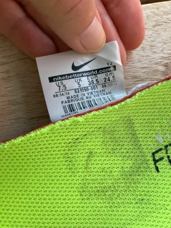 Tweedehands Lauf Free RN Flyknit bike — afbeelding 4 van 8
