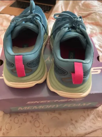 Hoka Running Shoes bike d'occasion — image 4 sur 5
