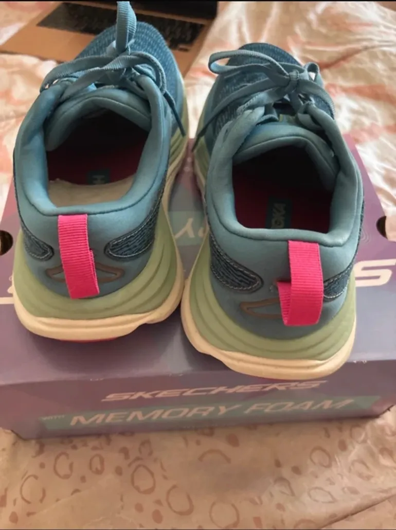 Hoka Running Shoes bike d'occasion — image 4 sur 5