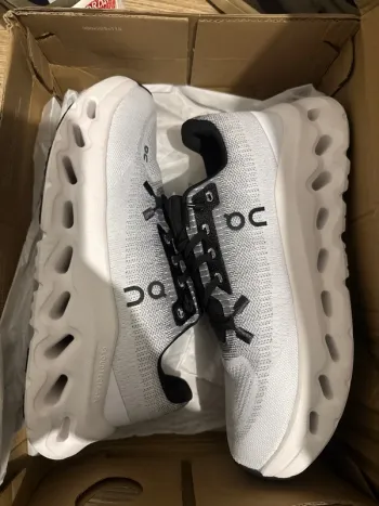 Použité On Running Cloud Running Shoes