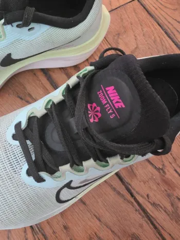 Used Nike ZoomX bike — image 2 of 7