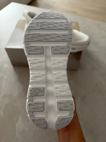 Used On Running shoes bike — image 5 of 9