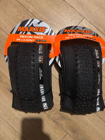 Used Maxxis Recon Race 2025 Tyres & Tubes
