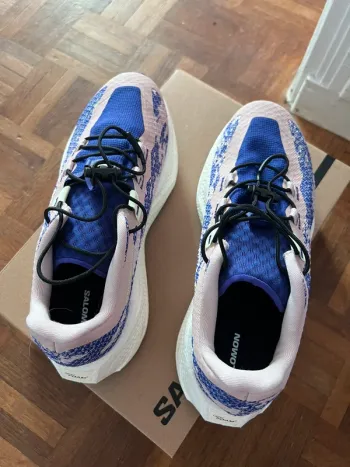 Used Salomon Aero Glide 4 Running Shoes