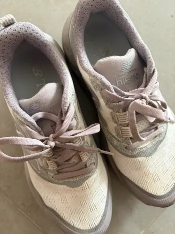 Tweedehands New Balance Hierro bike — afbeelding 3 van 6