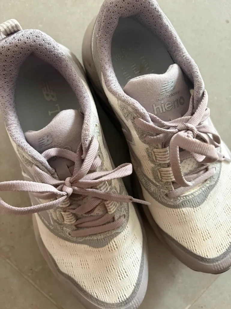 Tweedehands New Balance Hierro bike — afbeelding 3 van 6