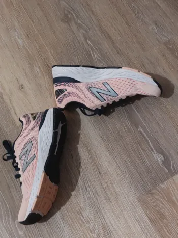 New Balance W680 bike d'occasion — image 2 sur 8