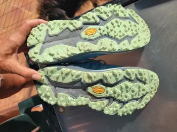 Used Hoka Chaussure de course bike — image 3 of 6