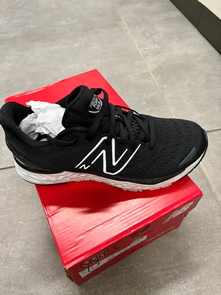 Used New Balance Sneakers bike — image 2 of 5