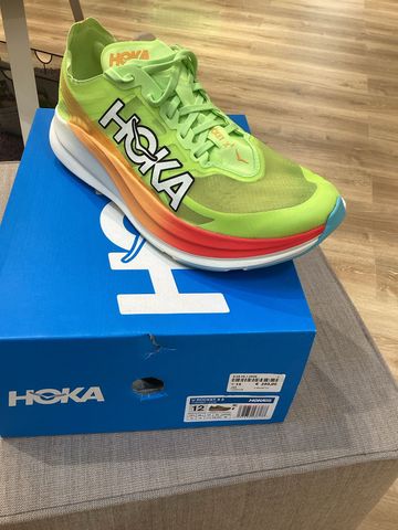 Hoka Rocket X2 bike usato — immagine 1 di 3