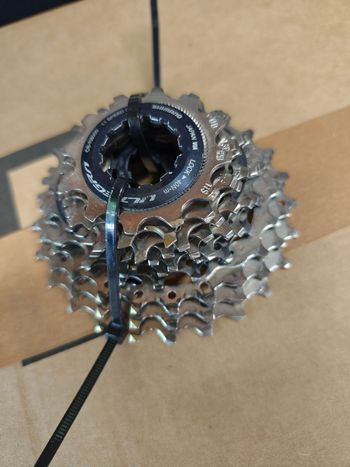 Tweedehands Shimano 105 CS-R7000 11 Speed 12-28 2025 Drivetrain & Pedals
