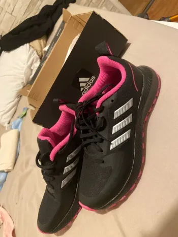 Použité Adidas RUNFALCON 2.0 TR Running Shoes