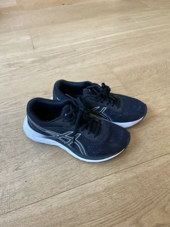 Used Asics Gel Excite 6 Running Shoes